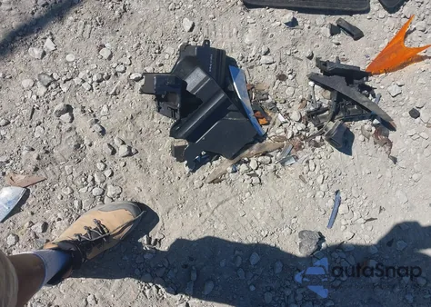 2017 Hyundai Santa Fe Sport 2.0T Ultimate z USA, uszkodzony, nr VIN 5XYZW4LAXHG458040